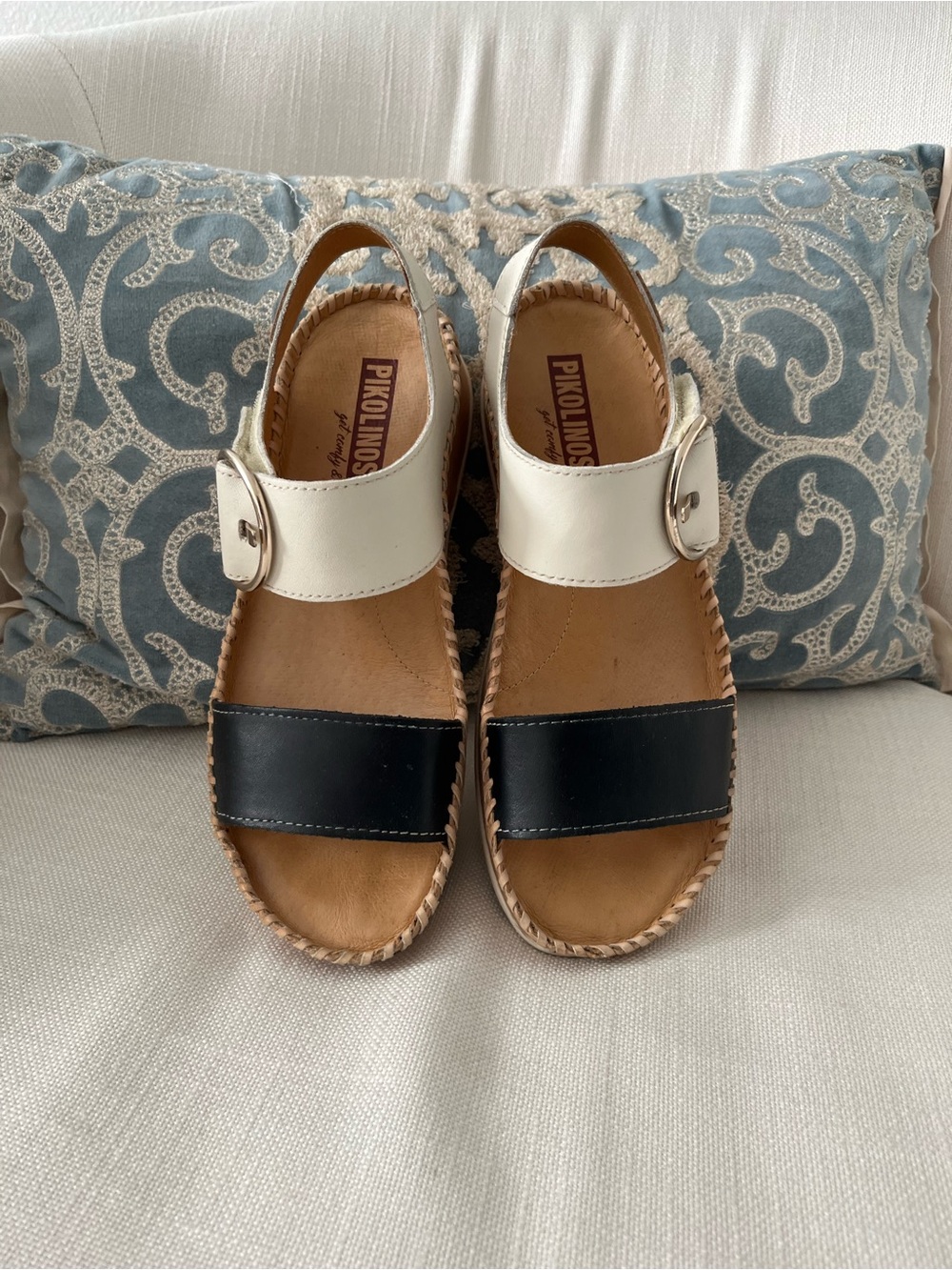 PIKOLINOS Black and White Leather Buckle Sandals